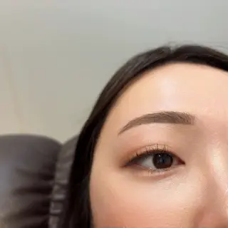 アイブロウ 山田 桃樺の眉毛・アイブロウイメージ