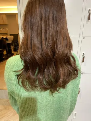 セミロング カラー akane .のヘアスタイル