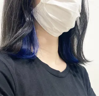 ミディアム 茜璃/ブリーチカラー /レイヤーカットのヘアスタイル