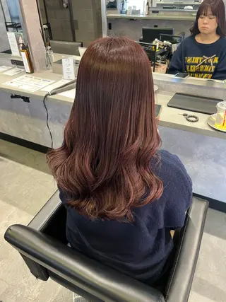 ロング カラー 伊藤 由妃乃のヘアスタイル