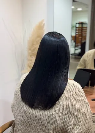 ロング カラー yuzua/オリーブ /透明感/レイヤーのヘアスタイル