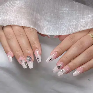 ネイル Lee Nailsのネイルデザイン
