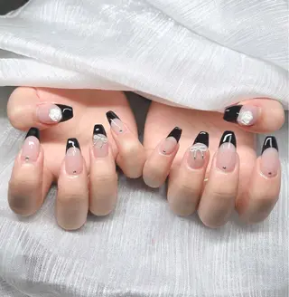 ネイル Lee Nailsのネイルデザイン