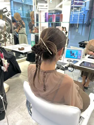 セミロング ヘアアレンジ はるか/ブリーチカラ ー/ヘアアレンジ🤍のヘアスタイル