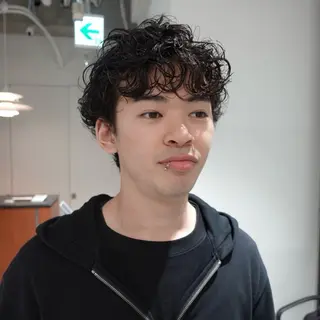 ショート パーマ ヘアアレンジ メンズ 🌐サトウ リョウ🌐のヘアスタイル