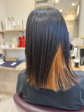 ミディアム カラー Erika [Simple]のヘアスタイル