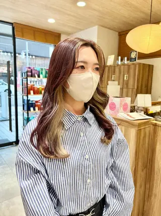 ロング カラー Oasisgarden所属・レイヤー/ブリーチ MOMOのヘアスタイル