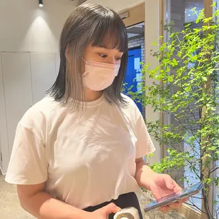 ショート カラー ハイトーン/レイヤー 💜Akaneのヘアスタイル