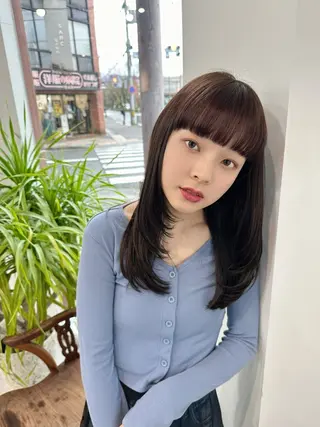 ミディアム カイリ /レイヤーカットのヘアスタイル