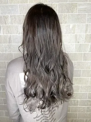 ロング カラー 渡辺 瑠美のヘアスタイル