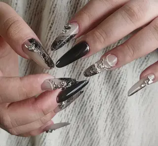 ネイル Pure&Rich Nailのネイルデザイン