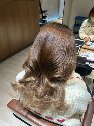 セミロング 🎀大竹美侑／顔まわ りカット／レイヤーのヘアスタイル