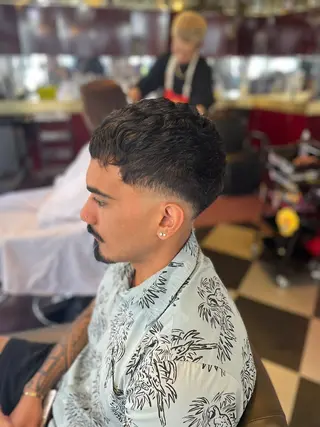 メンズ 👑派手髪/カット 👑ANRYのヘアスタイル