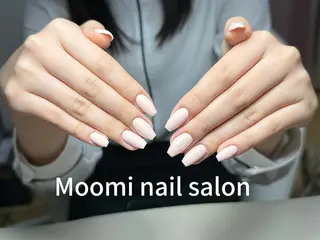 ショート Moomi nail salonのネイルデザイン