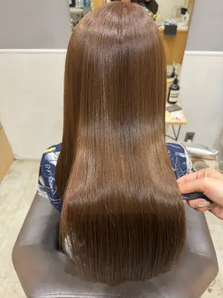 ロング 艶カラー🫧 MOMOYOのヘアスタイル