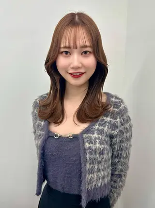 ミディアム カラー ブリーチなし/レイヤ ー特化🌈Tommyのヘアスタイル