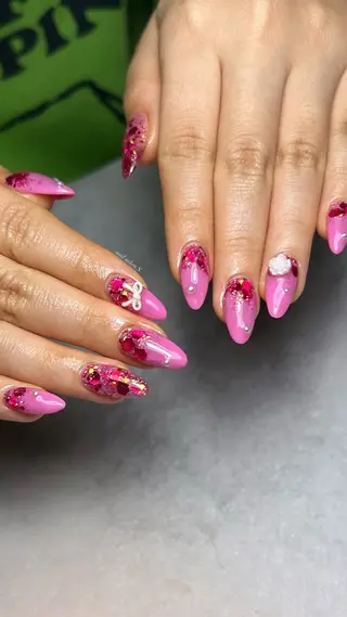 ネイル 関山 志乃のネイルデザイン