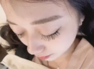 マツエク・マツパ ROW beaute所属・ROW beaute Sakiの眉毛・アイブロウイメージ