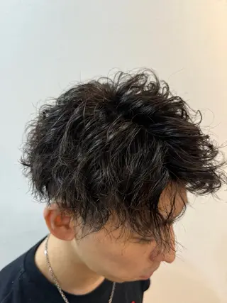 ショート パーマ メンズ 高井 柊のヘアスタイル