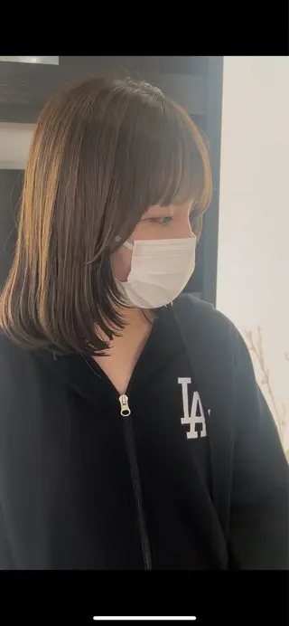 ミディアム 寺島 理菜のヘアスタイル