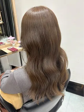 ロング カラー ベージュ/グレージュ 恵比寿/丸山陽平のヘアスタイル