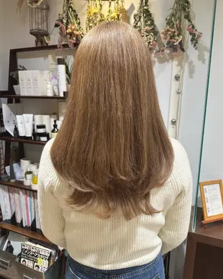 ロング 宇都 唯のヘアスタイル