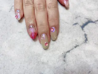 ネイル ネイルリボン 受付スタッフのネイルデザイン