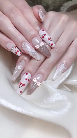 ネイル LR.ONE ヨウのネイルデザイン