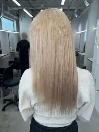 ロング カラー キッズ MOE🌙 博多ハイトーンのヘアスタイル