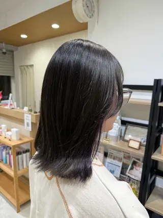 ミディアム カラー 島 歩那のヘアスタイル