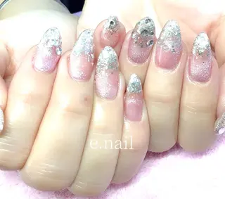 ネイル e.nail所属・和賀井 恵理のネイルデザイン