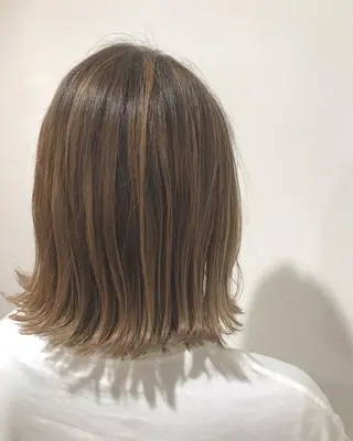 ミディアム 暖色カラー🍊 ボブ🌿顔周りcutのヘアスタイル