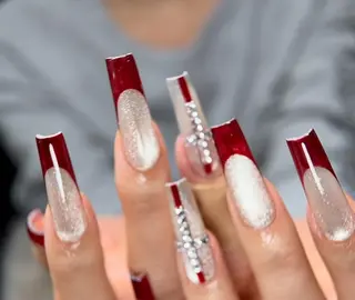 ネイル Pure&Rich Nailのネイルデザイン