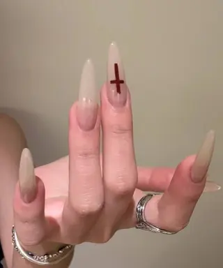 ネイル FUJI Nail Salon所属・ブイ ティーキムフンのネイルデザイン