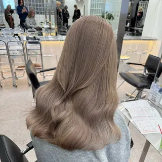 ロング カラー ミルクティーベージュ /sara💛のヘアスタイル