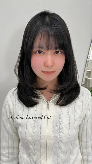 ミディアム 透明感カラー🍃 レイヤースタイル✨葵のヘアスタイル