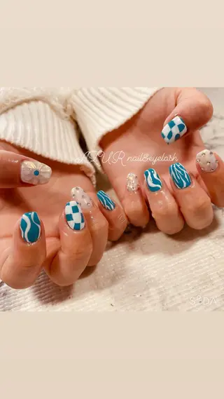 ネイル AZUR N&eyelashのネイルデザイン