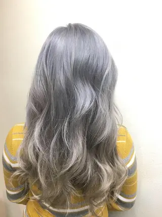 カラー 工藤 綾華のヘアスタイル