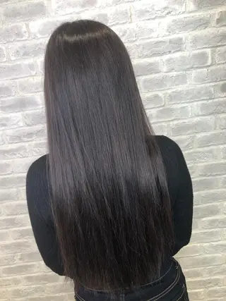 ロング カラー 関 彩花のヘアスタイル