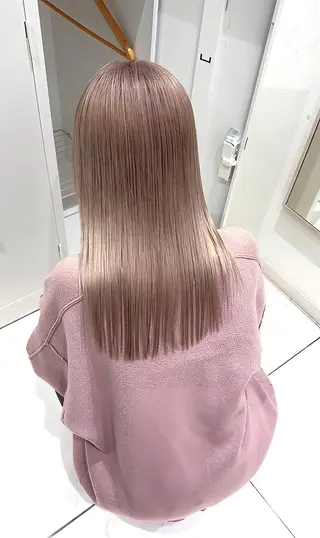 セミロング カラー 渡邊楓果／髪質改善 ブリーチ/カラーのヘアスタイル