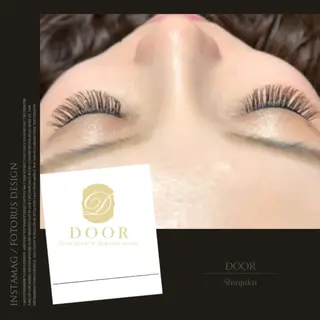 マツエク・マツパ lucida 新宿所属・金子 紗也加のマツエク・マツパデザイン