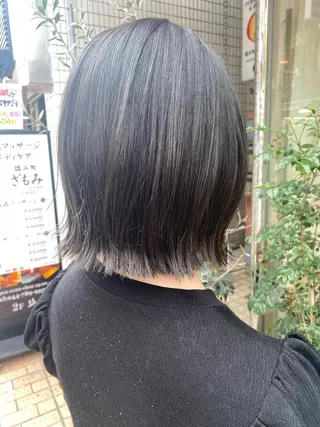 ミディアム カラー 宮内 真乃のヘアスタイル