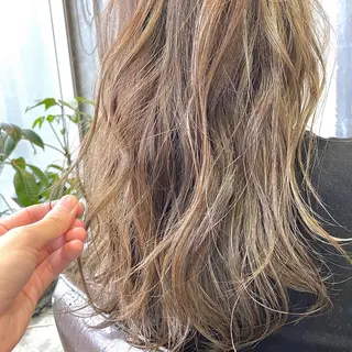 セミロング カラー ヘアアレンジ tane.所属・【ダメージレス施術】 【透明感】北村 拓也のヘアスタイル