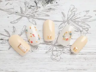 ネイル ku-to所属・林 志帆子【en2号店】のマツエク・マツパデザイン