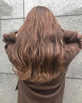 ロング カラー REVE所属・TAKU 美容師のヘアスタイル