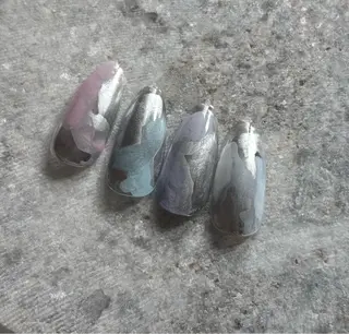 ネイル 三本 綾奈のネイルデザイン