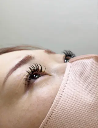 マツエク・マツパ eyelashsalon   elu+所属・elu+ yuunaのマツエク・マツパデザイン