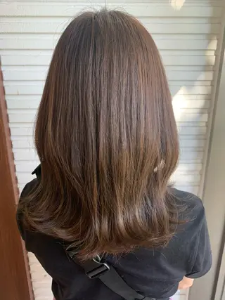 セミロング ワタナベ アオイのヘアスタイル