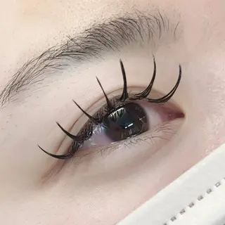 マツエク・マツパ Riran♡ Moeのネイルデザイン