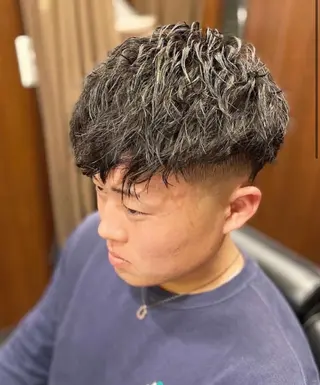 ミディアム パーマ HIRO GINZA BARBER SHOP 大阪所属・木村 りきのヘアスタイル